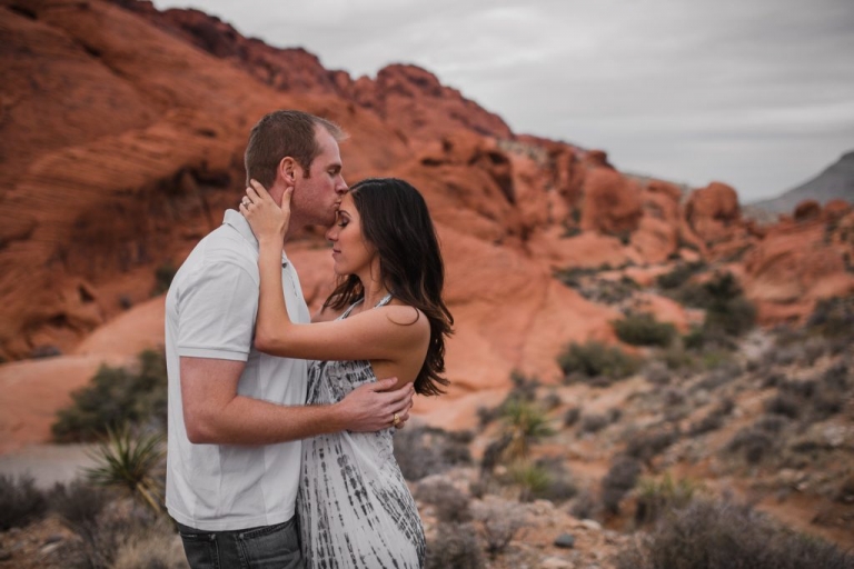 red rocks adventure session, wanderlove, Nevada, elopement, engagement, couples, love