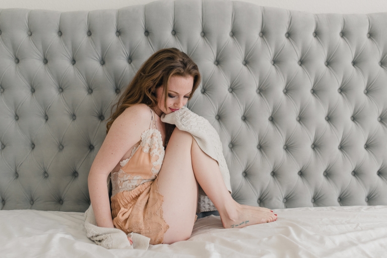 intimate free people romper lifestyle boudoir session in houston bedroom