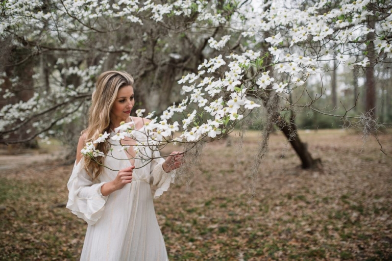 bride and dogwood tree in beaufort south carolina