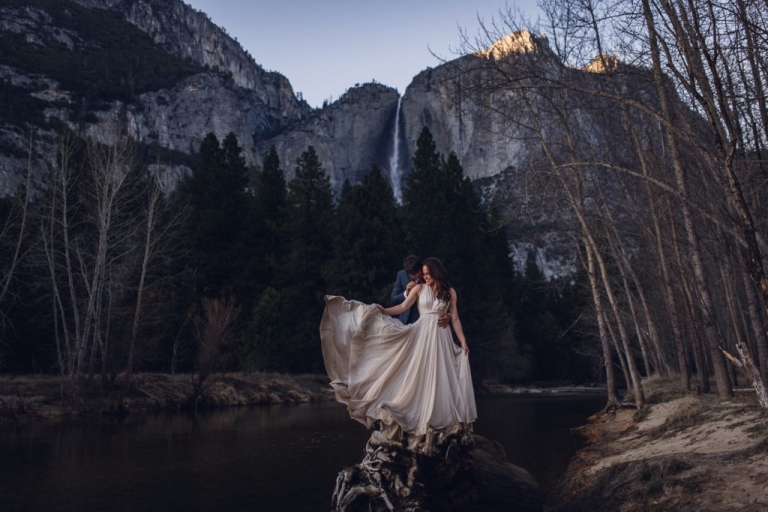 this adventurous couple eloped in Yosemite National park