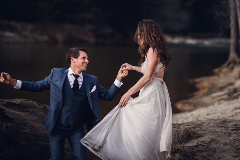 this adventurous couple eloped in Yosemite National park