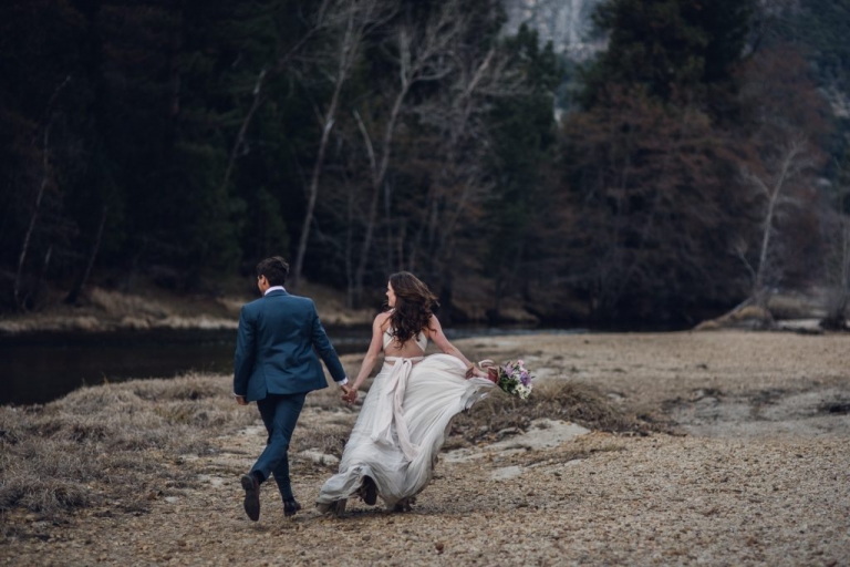 this adventurous couple eloped in Yosemite National park