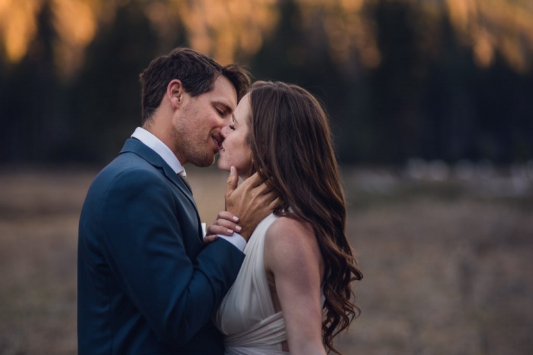 this adventurous couple eloped in Yosemite National park