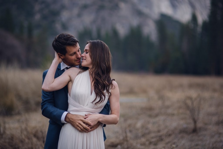 this adventurous couple eloped in Yosemite National park