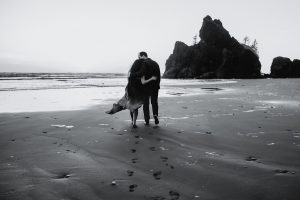 adventure photographer, adventure photography, ruby beach, olympic national park, engagement, engagement photography, black and white