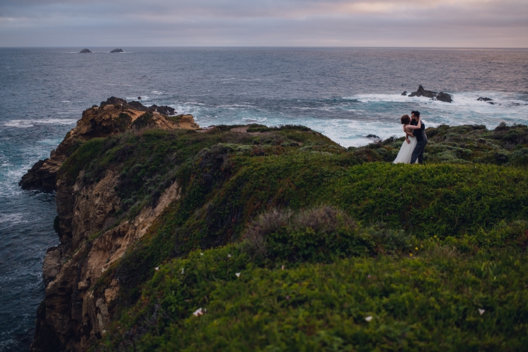 big sur elopement wedding cliff at sunset