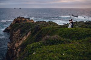 big sur elopement wedding cliff at sunset
