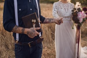 white lace long sleeve wedding dress, spring elopement, olympic national park, adventure photographer, adventure photography, elopements, elopement photography, elopement photographer