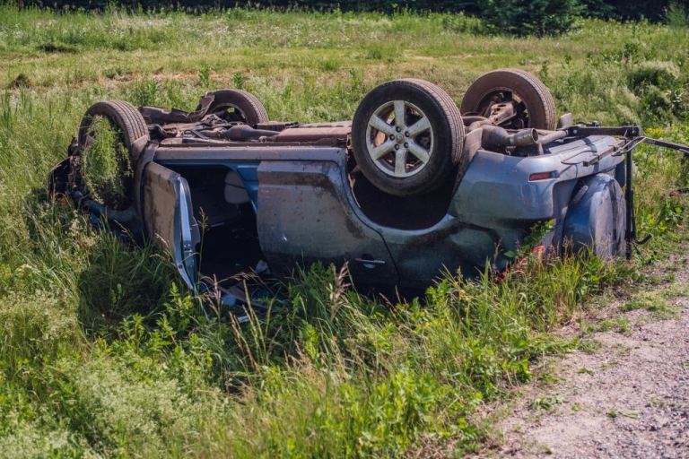 toyota rav4 wreck in ditch