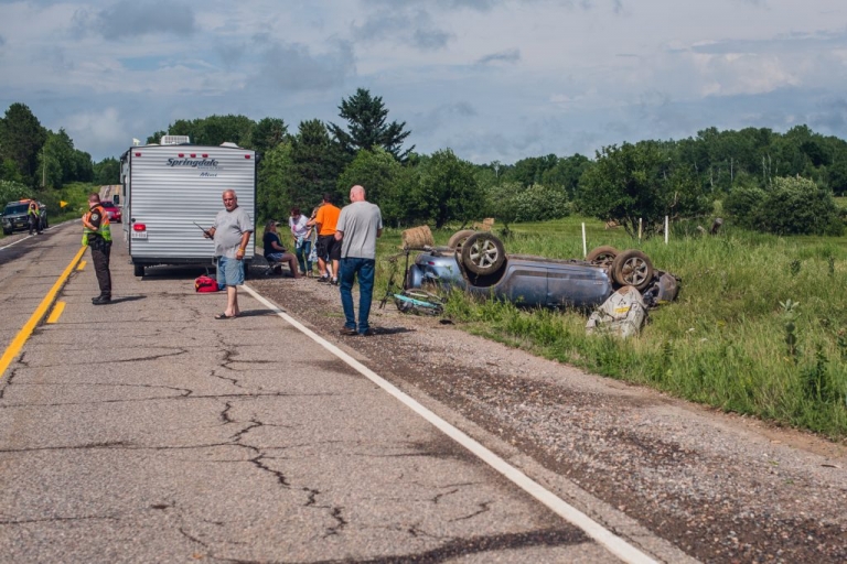 toyota rav4 wreck in ditch