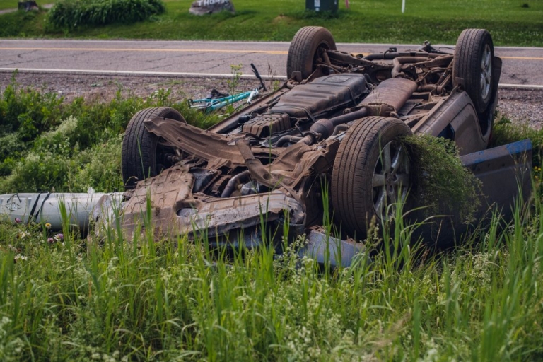 toyota rav4 wreck in ditch