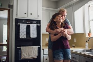 lifestyle photo session, in-home photo session, couples, couples lifestyle photo session, love, couples lifestyle photographer
