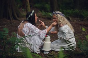 pacific northwest elopement, pacific northwest elopement photographer, olympic national park, Washington Elopement Photographer, Washington Olympic Peninsula, forest elopement, boho style wedding, bohemian style wedding dress, Hoh Rainforest, wedding cake