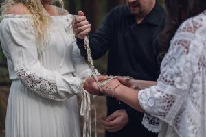 pacific northwest elopement, pacific northwest elopement photographer, olympic national park, Washington Elopement Photographer, Washington Olympic Peninsula, forest elopement, boho style wedding, bohemian style wedding dress, Hoh Rainforest