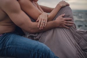 adventure photography and elopements, Wanderlove, couple, Oahu, Hawaii, intimacy